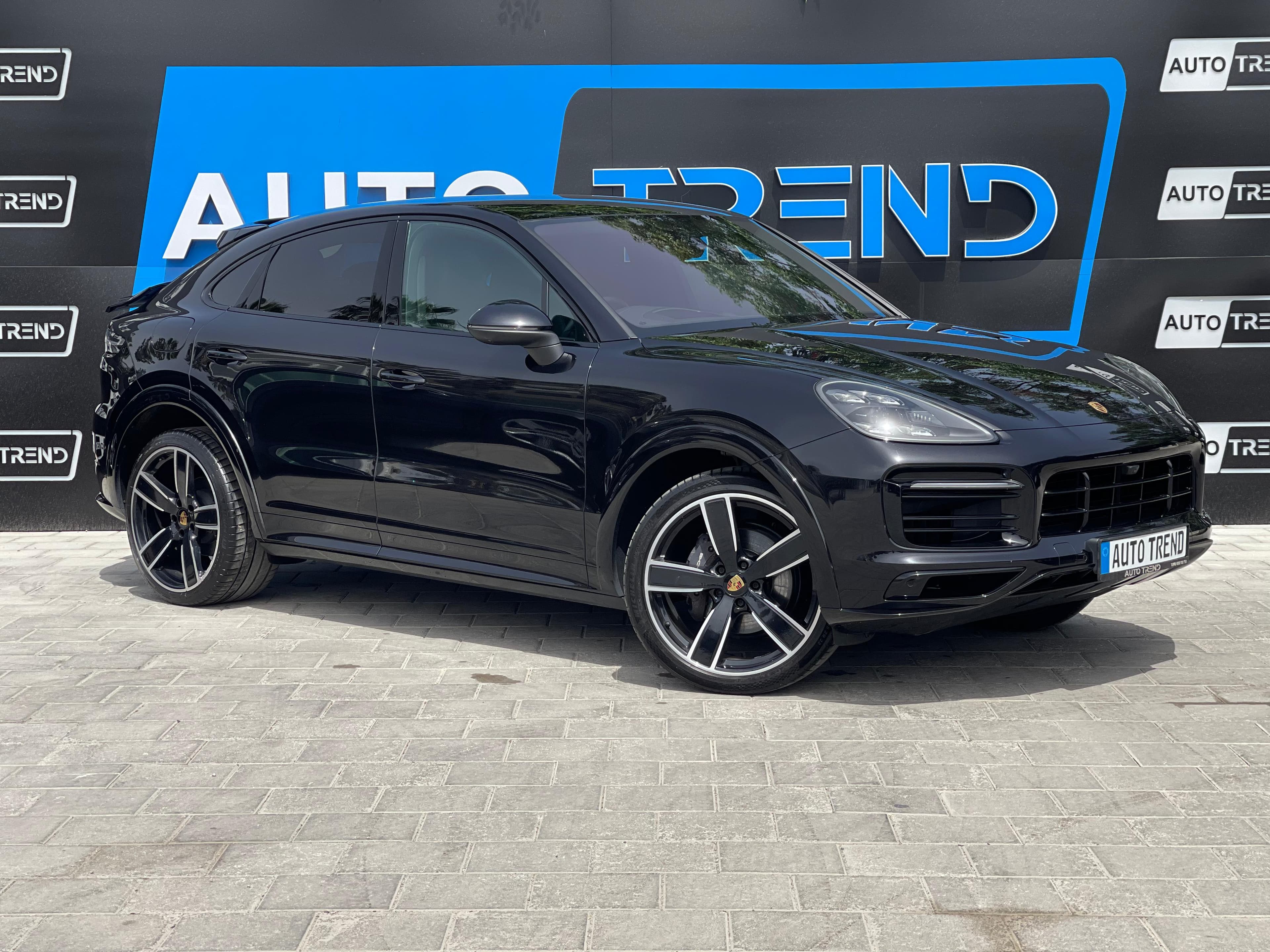 2021 Porsche Cayenne Coupe - view 1