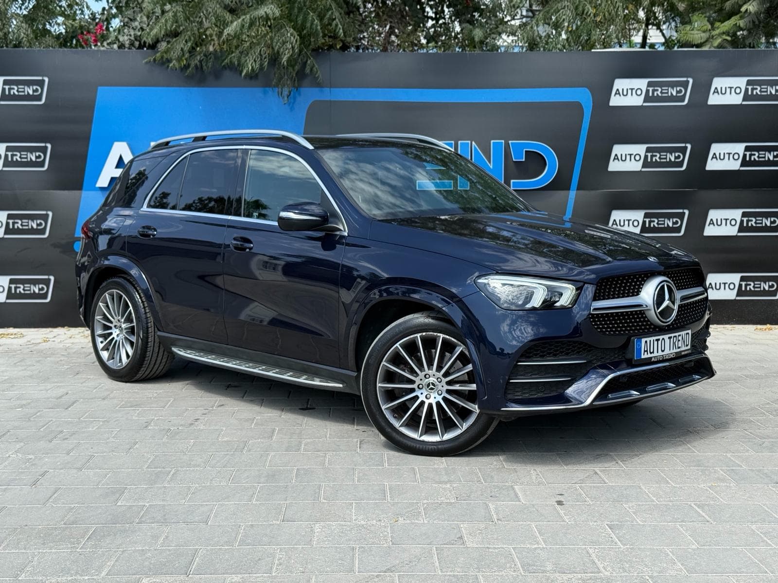 2020 Mercedes-Benz GLE - view 1
